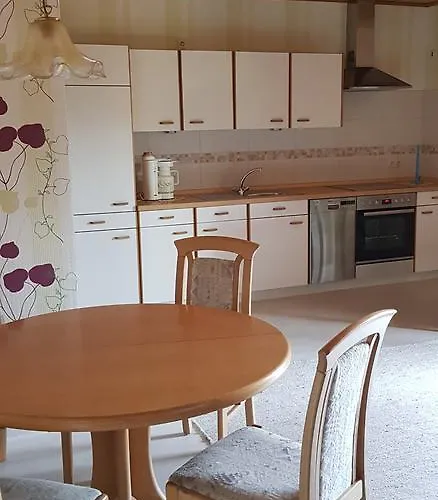 בית הארחה Gaestehaus Cornelia 3*